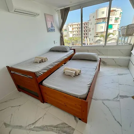 Cristianos Must-see Beachfront Apartment, Stunning Views In Tenerife * ロスクリスティアーノス